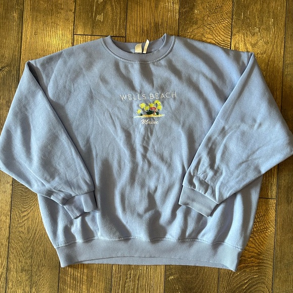 Simons Tops - Simons Women’s Periwinkle Crewneck